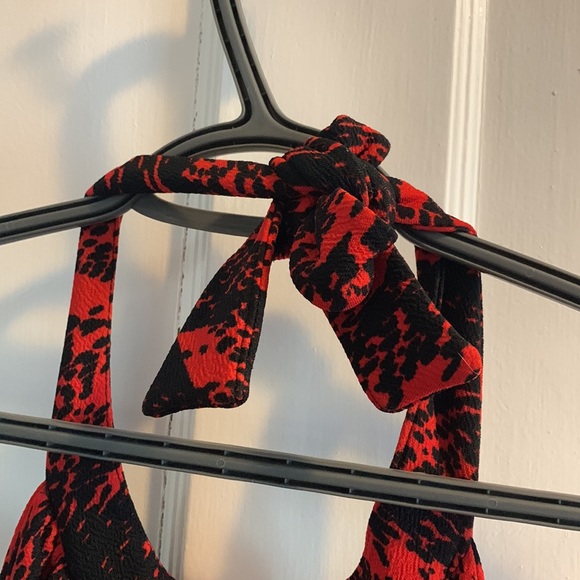 Damzels in this Dress - Picture 5 of 5